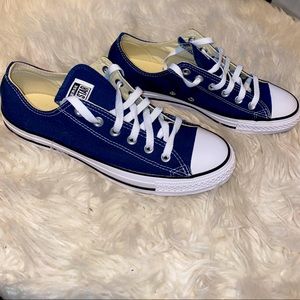 Navy converse